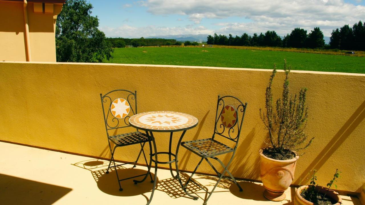 Tuscany Downs Estate Darfield Exteriör bild