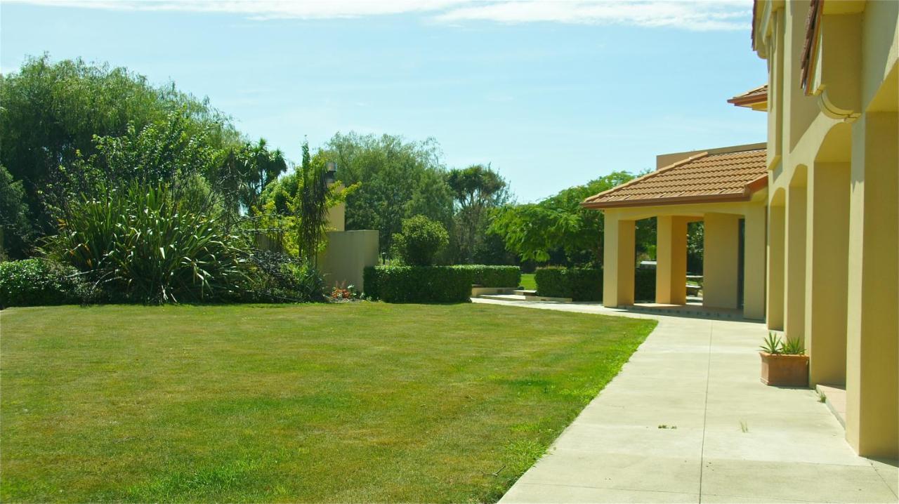 Tuscany Downs Estate Darfield Exteriör bild